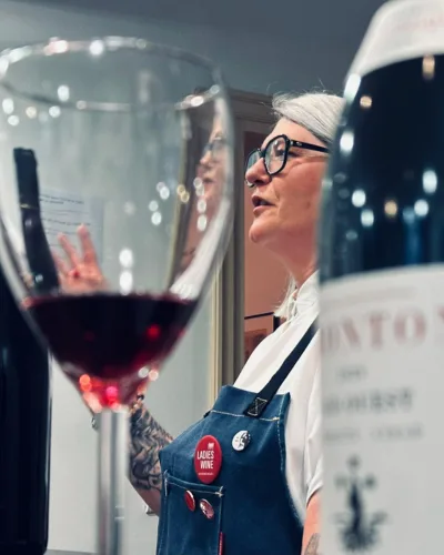 Eric BURGAN, co-fondateur et sommelier de Maison Garibaldi, spécialiste des vins italiens